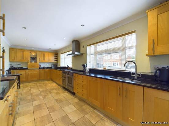 Additional Property Image 4 bedroom Detached for sale in Princes Risborough 5