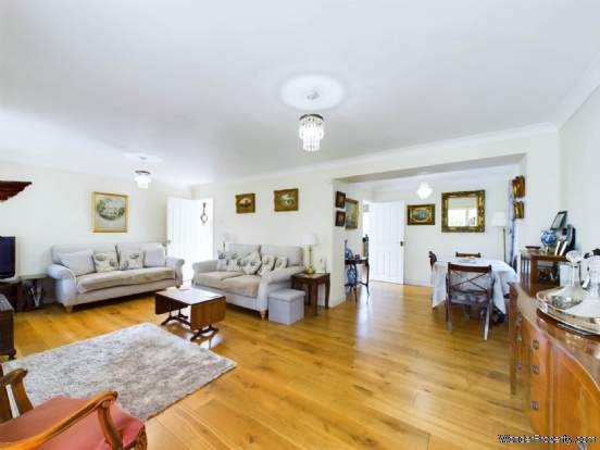 Additional Property Image 4 bedroom Detached for sale in Princes Risborough 7