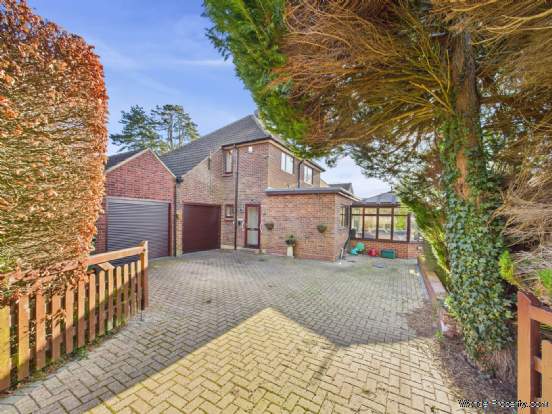 Additional Property Image 3 bedroom Detached for sale in Princes Risborough 17