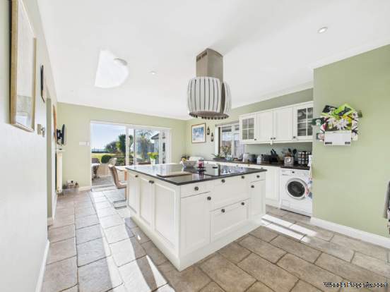 Additional Property Image 4 bedroom Detached for sale in High Wycombe 2