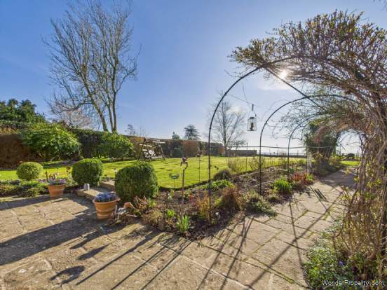 Additional Property Image 4 bedroom Detached for sale in High Wycombe 19