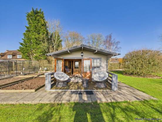 Additional Property Image 4 bedroom Detached for sale in High Wycombe 7