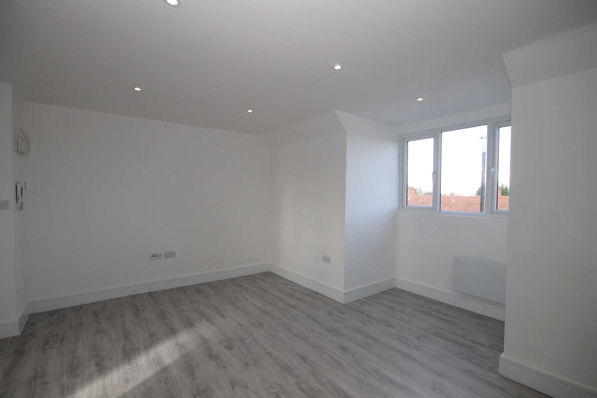 Additional Property Image 1 bedroom Flat to rent in Carshalton 2