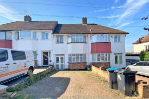 3 bedroom Terraced to rent in Morden
