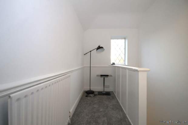 Additional Property Image 2 bedroom Maisonette for sale in Morden 5