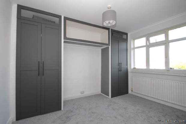 Additional Property Image 2 bedroom Maisonette for sale in Morden 8