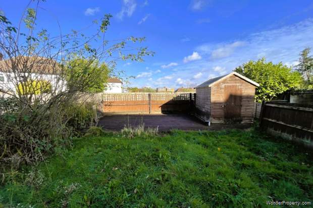 Additional Property Image 2 bedroom Maisonette for sale in Morden 11
