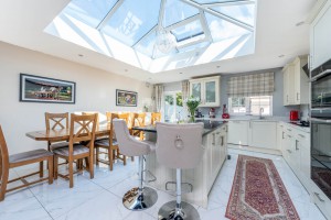 3 bedroom Semi Detached for sale in Morden
