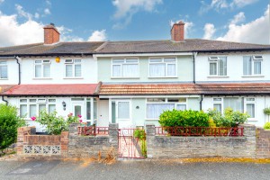 2 bedroom Terraced for sale in Wallington