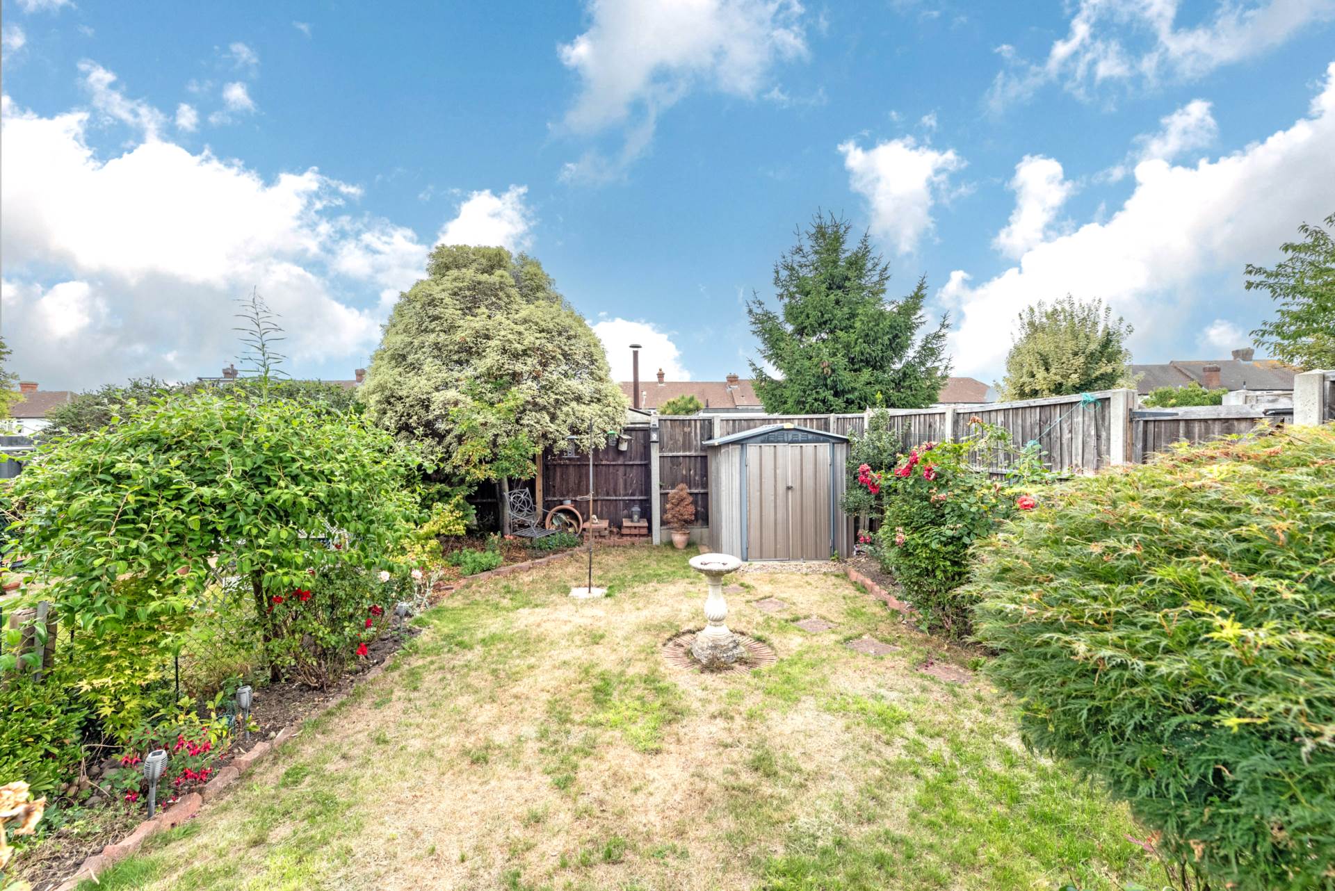 Additional Property Image 2 bedroom Maisonette for sale in Morden 11