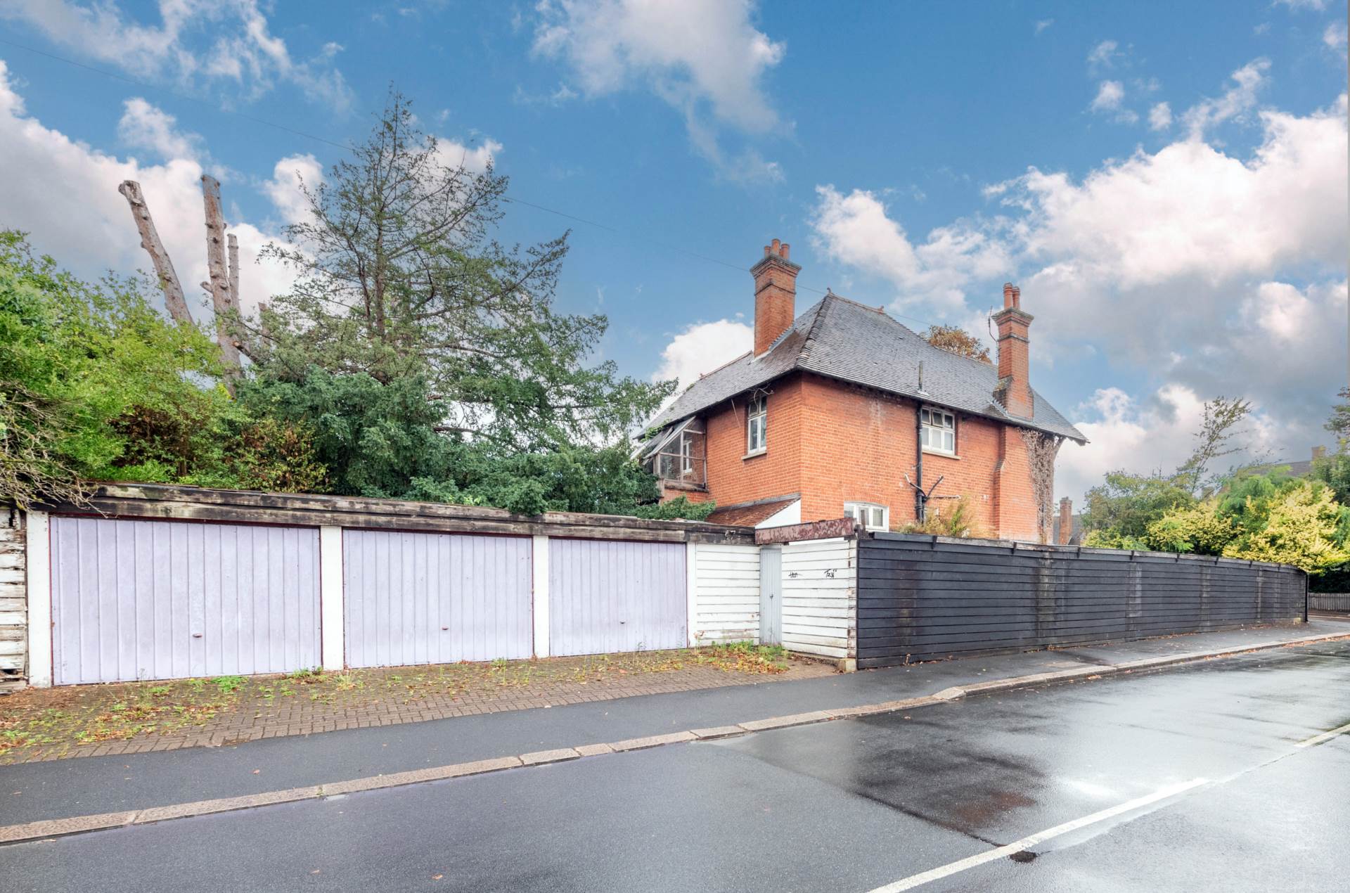 Additional Property Image 4 bedroom Detached for sale in Morden 2
