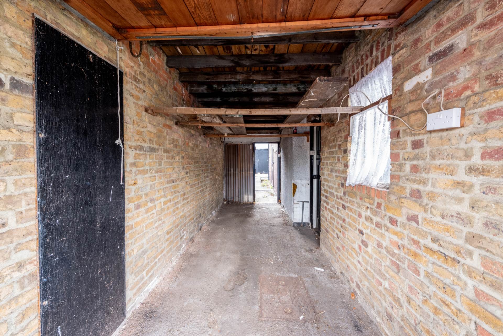 Additional Property Image 3 bedroom End of Terrace for sale in Morden 12