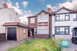 3 bedroom End of Terrace for sale in Morden