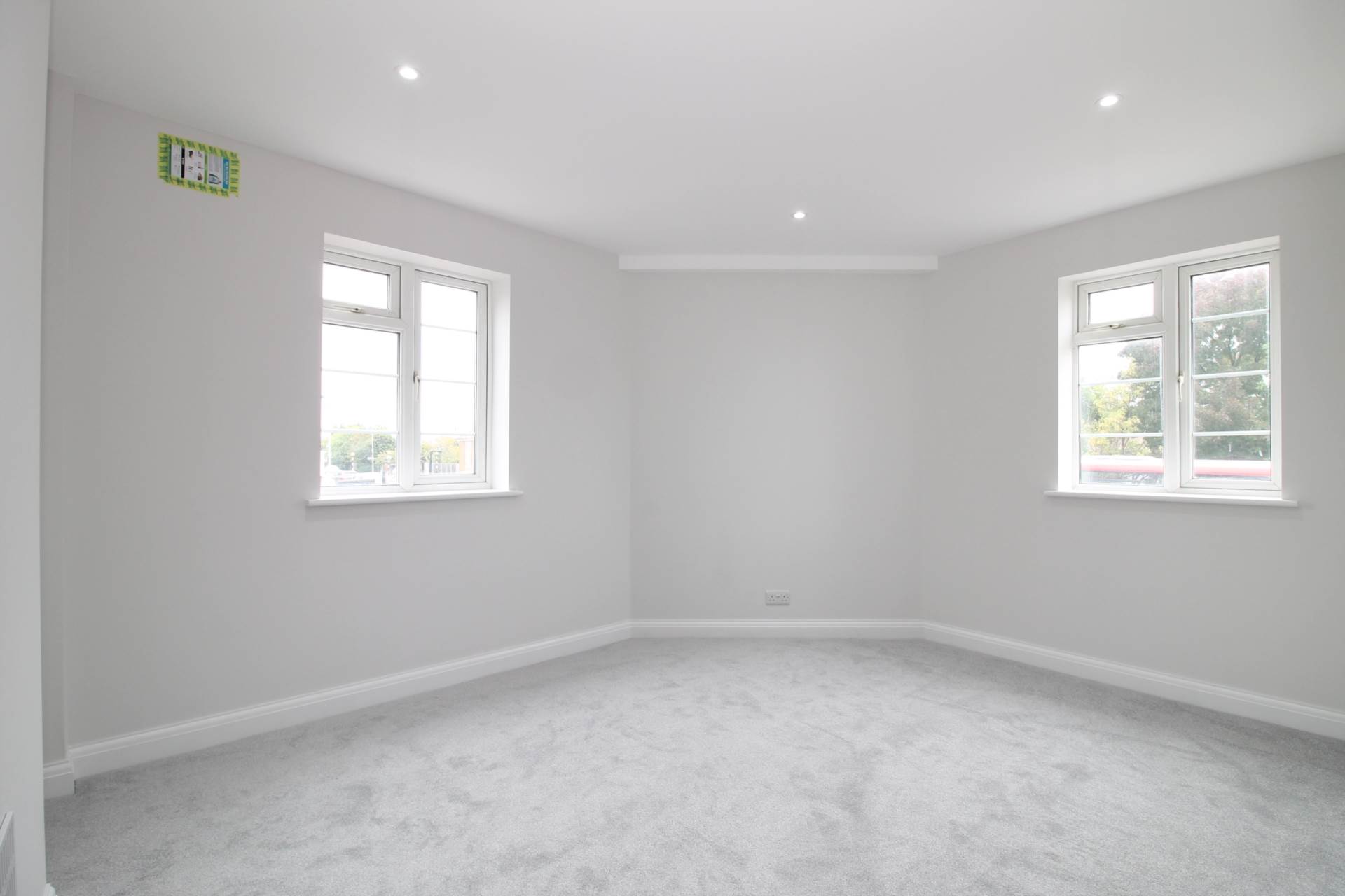Additional Property Image 2 bedroom Flat to rent in Sutton 2