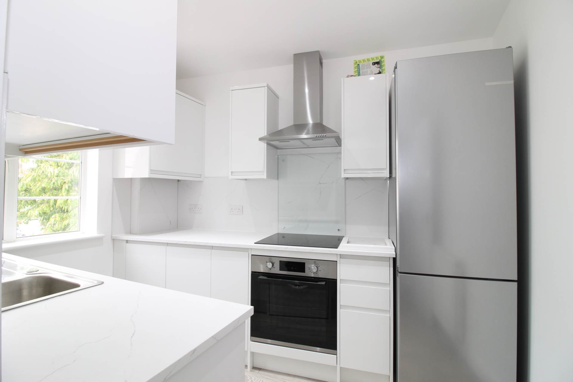 Additional Property Image 2 bedroom Flat to rent in Sutton 3