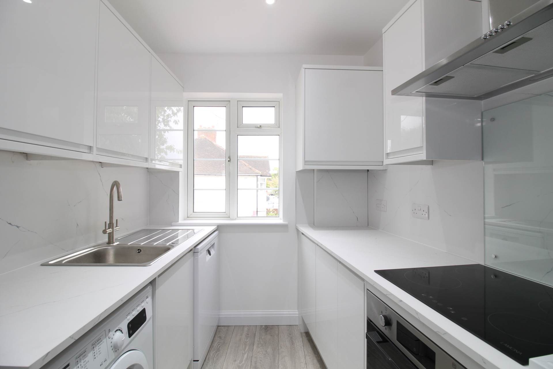 Additional Property Image 2 bedroom Flat to rent in Sutton 5