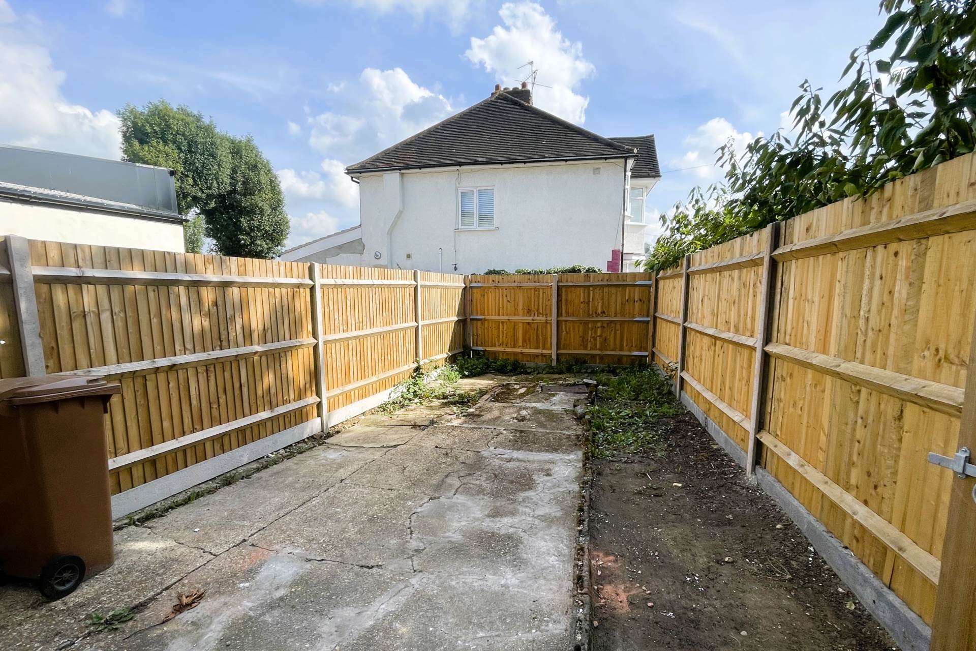 Additional Property Image 2 bedroom Flat to rent in Sutton 10