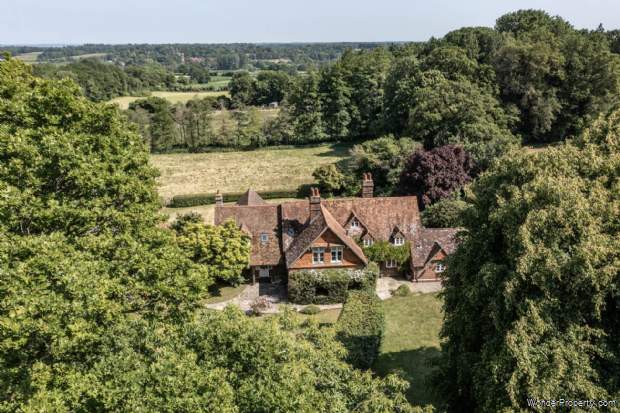 Additional Property Image 6 bedroom Detached for sale in Reading 2