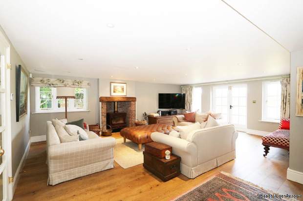 Additional Property Image 6 bedroom Detached for sale in Reading 5