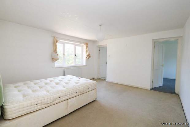 Additional Property Image 3 bedroom Semi Detached for sale in Reading 6