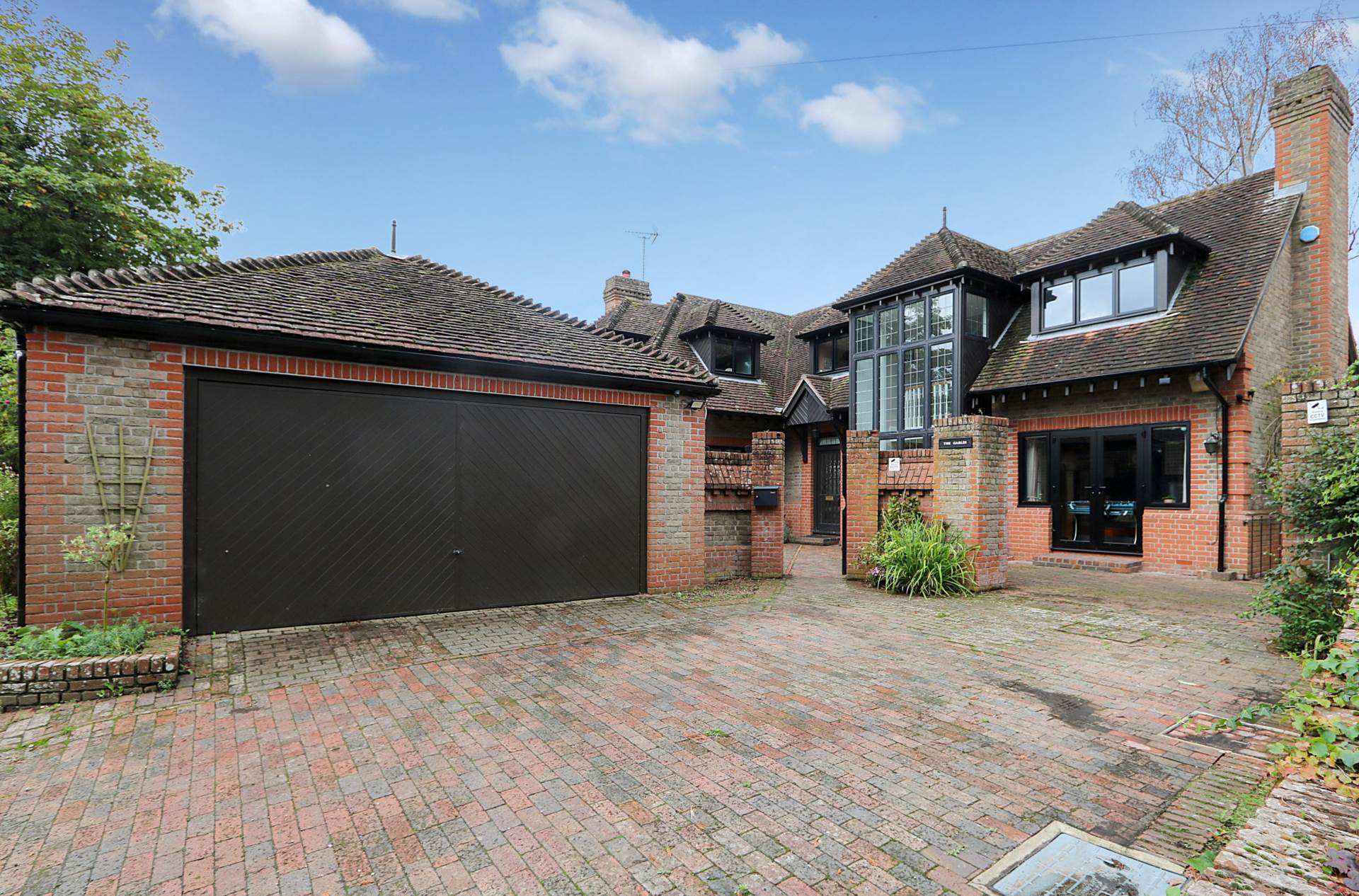 Additional Property Image 4 bedroom Detached for sale in Reading 2