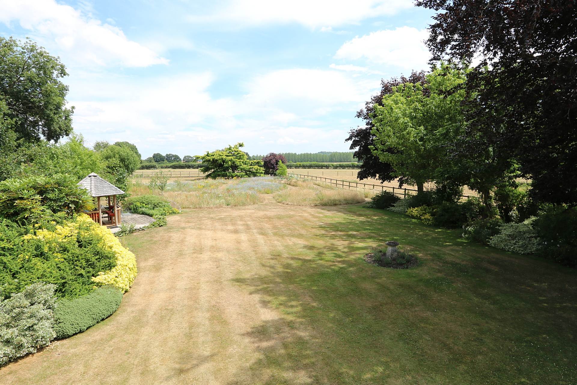 Additional Property Image 4 bedroom Detached for sale in Stanford Dingley 2