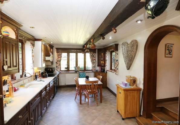 Additional Property Image 5 bedroom Detached for sale in Reading 6