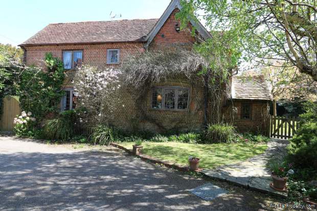 Additional Property Image 5 bedroom Detached for sale in Reading 7