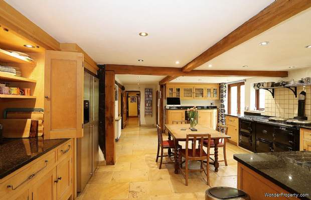 Additional Property Image 7 bedroom Detached for sale in Reading 4