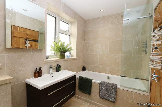 Additional Property Image 2 bedroom Semi Detached for sale in Reading 9