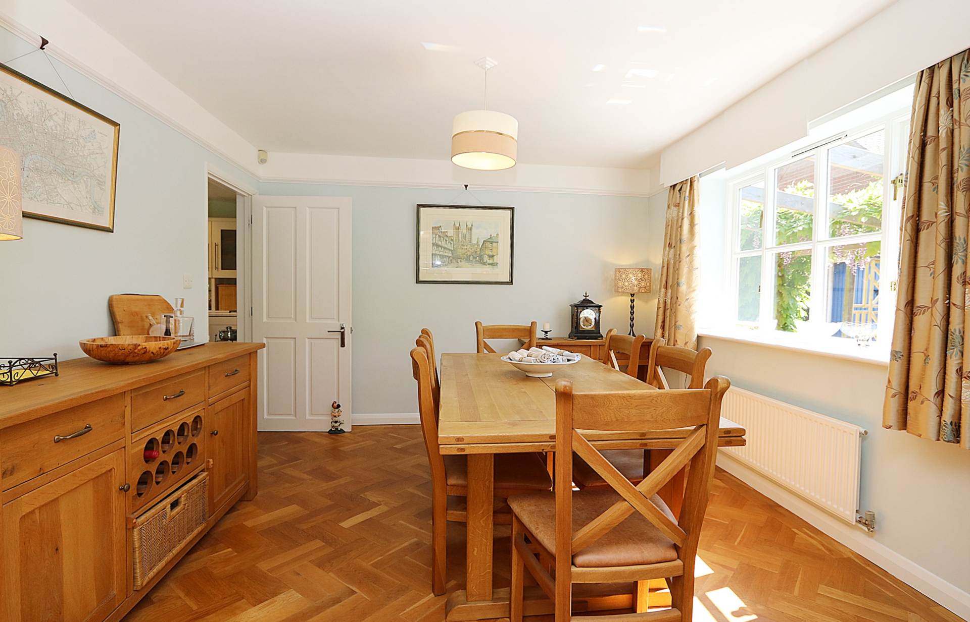 Additional Property Image 4 bedroom Detached for sale in Reading 5