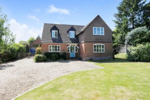 4 bedroom Detached for sale in Reading