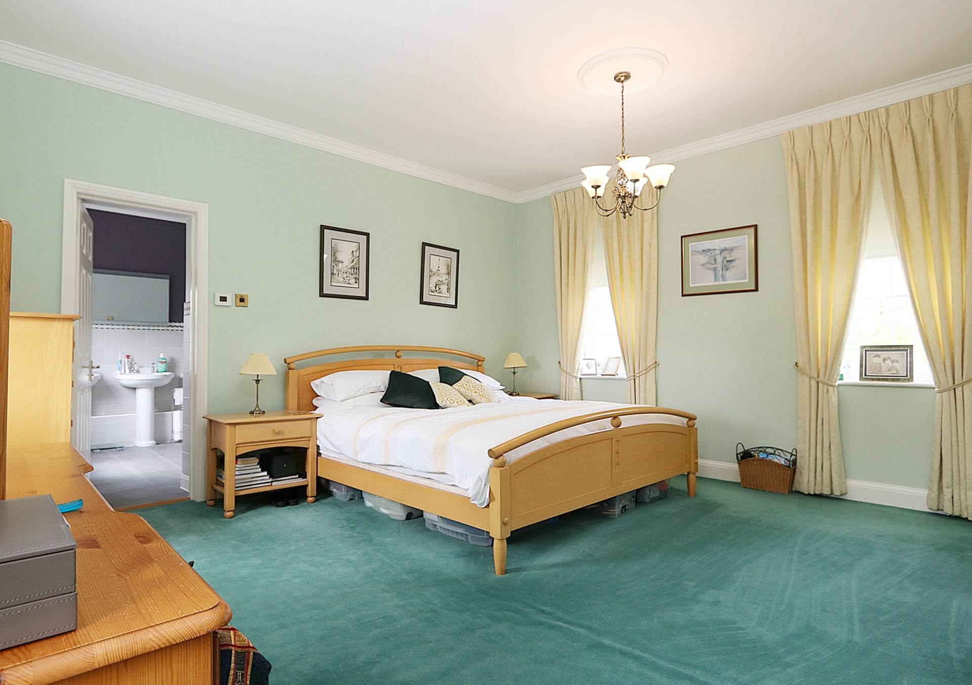 Additional Property Image 4 bedroom Detached for sale in Reading 12