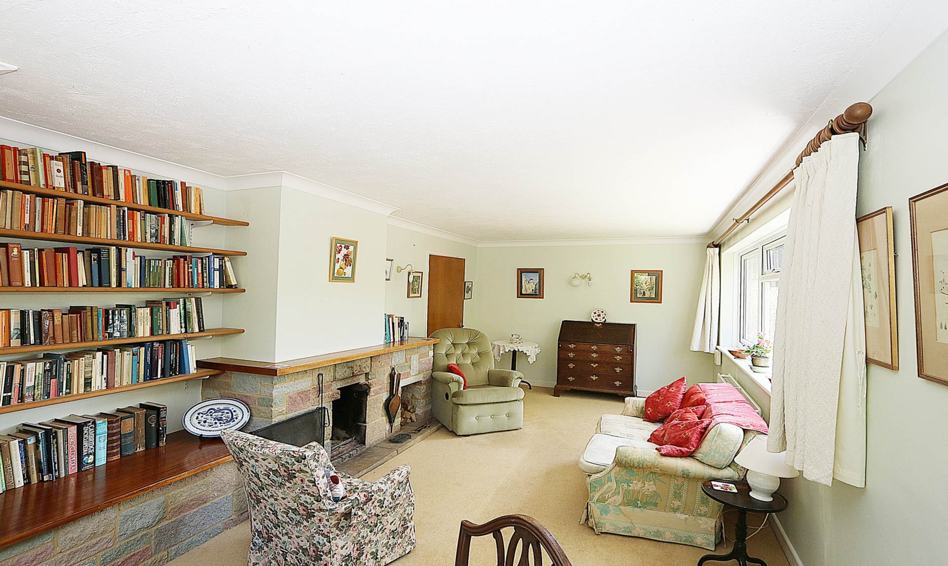 Additional Property Image 4 bedroom Bungalow for sale in Thatcham 2