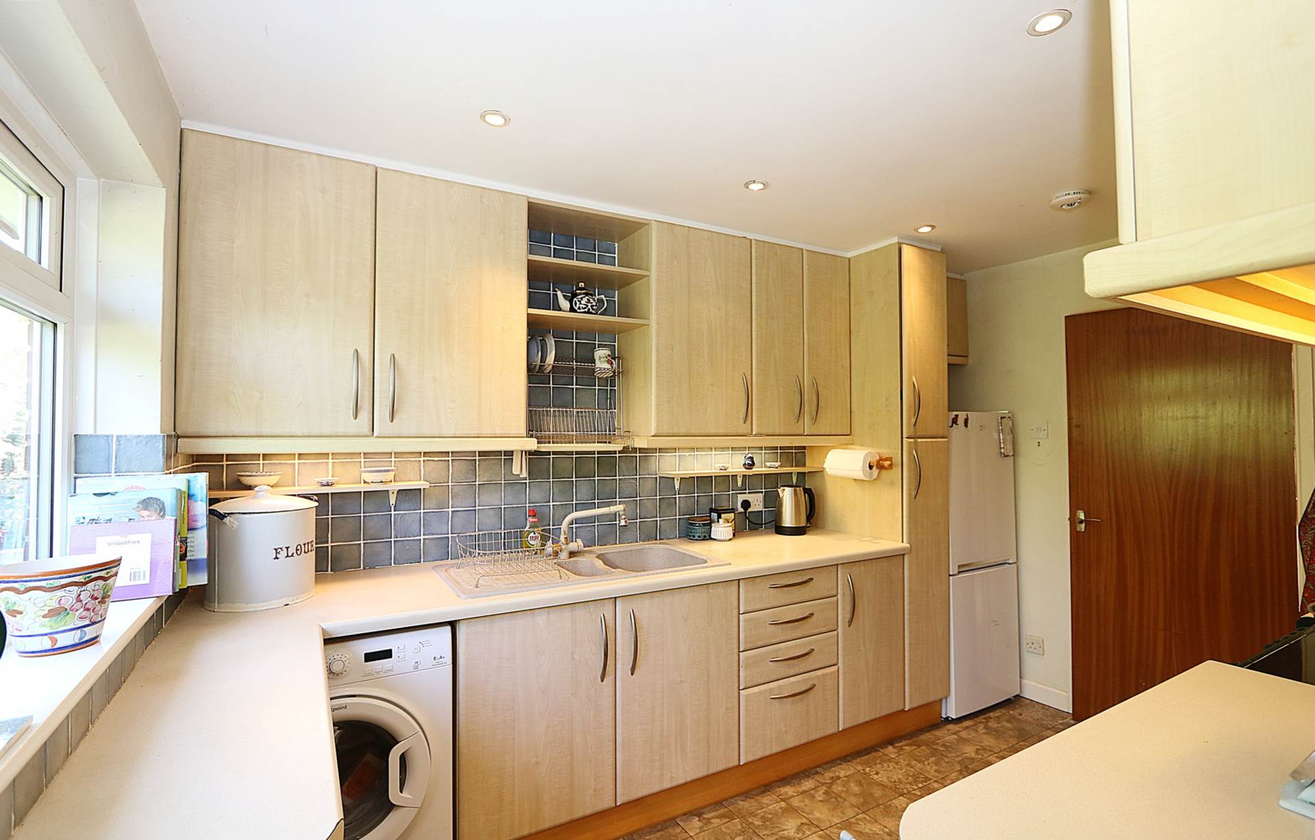 Additional Property Image 4 bedroom Bungalow for sale in Thatcham 5
