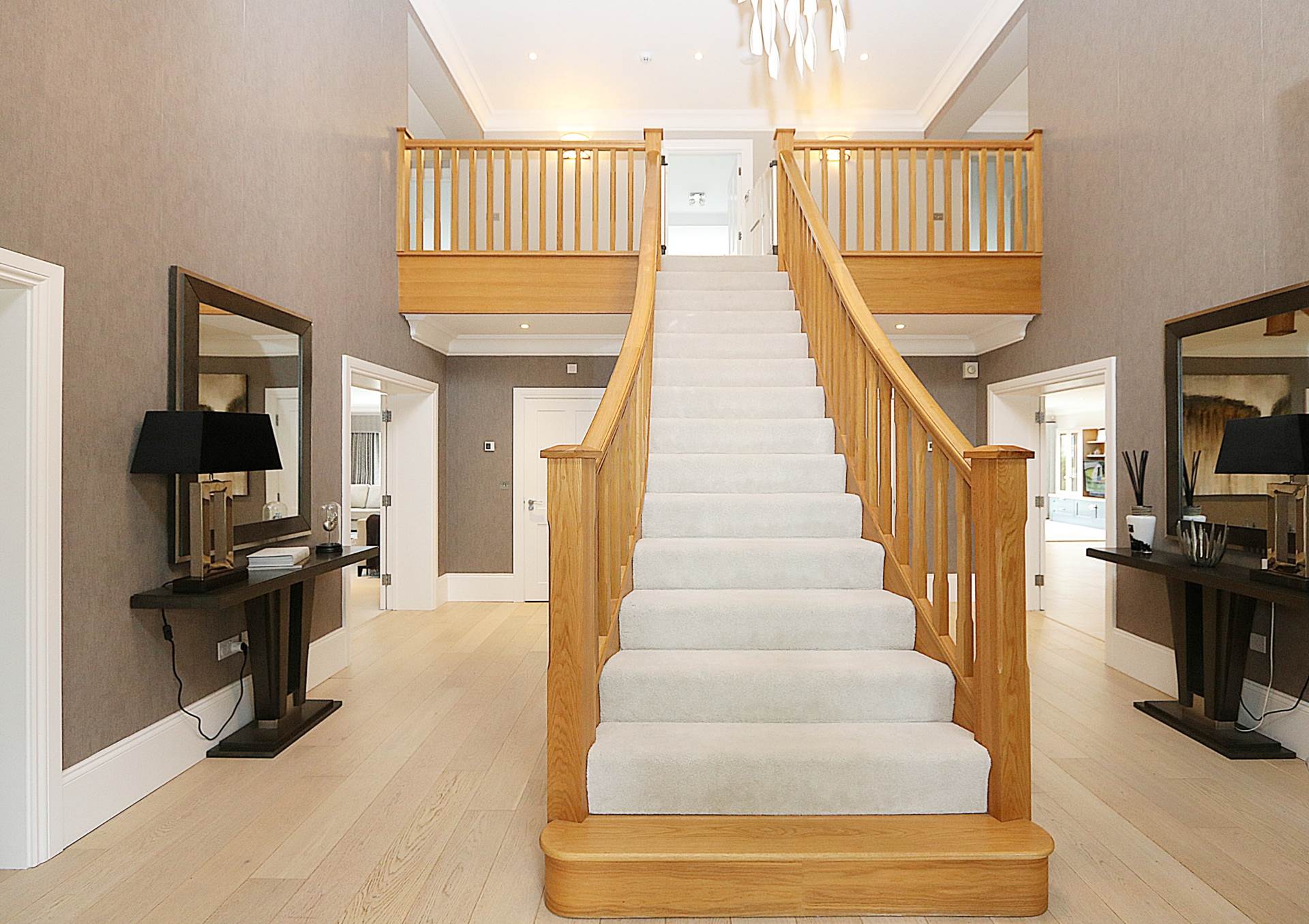 Additional Property Image 5 bedroom Detached for sale in Reading 6