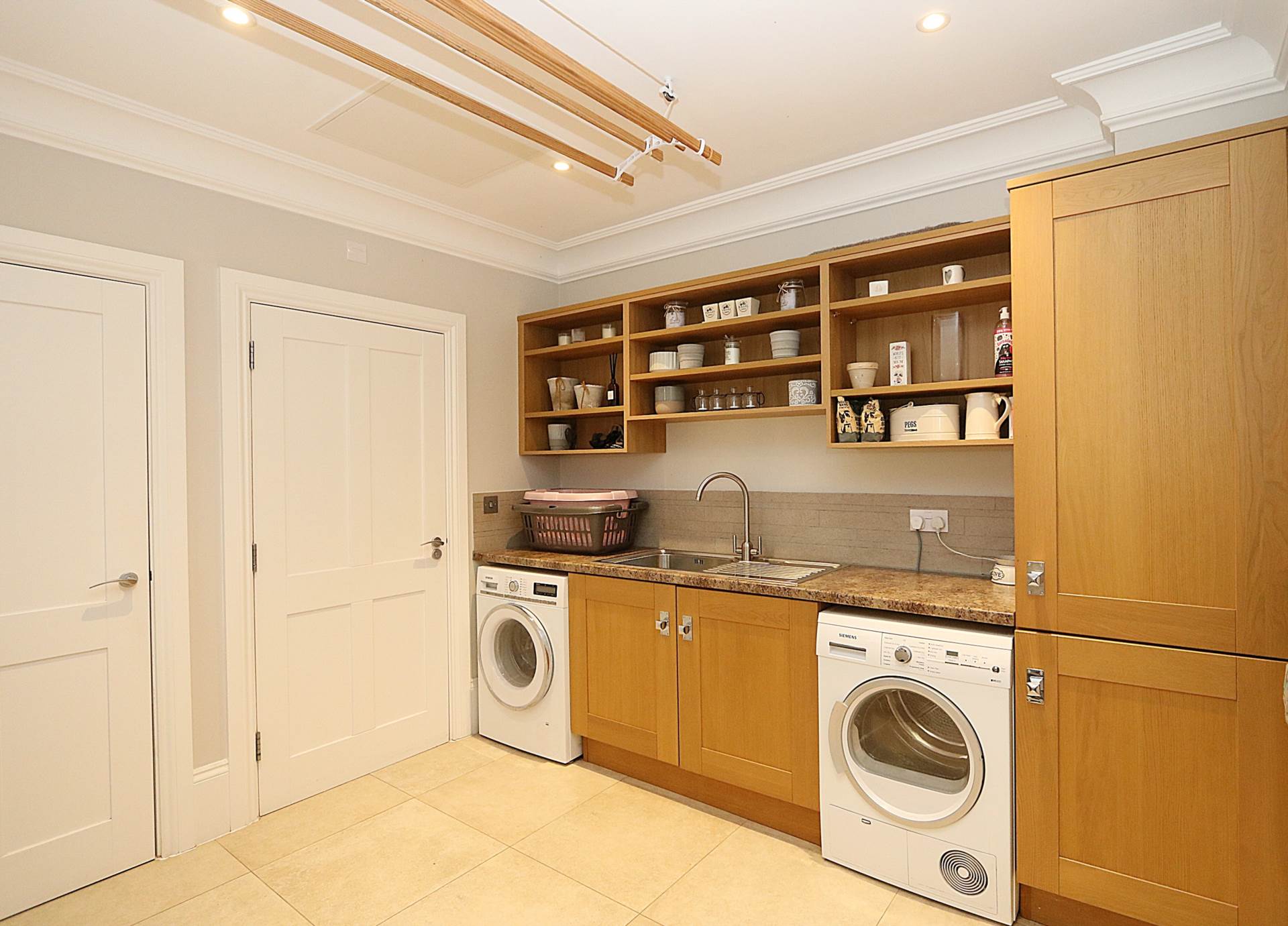 Additional Property Image 5 bedroom Detached for sale in Reading 10