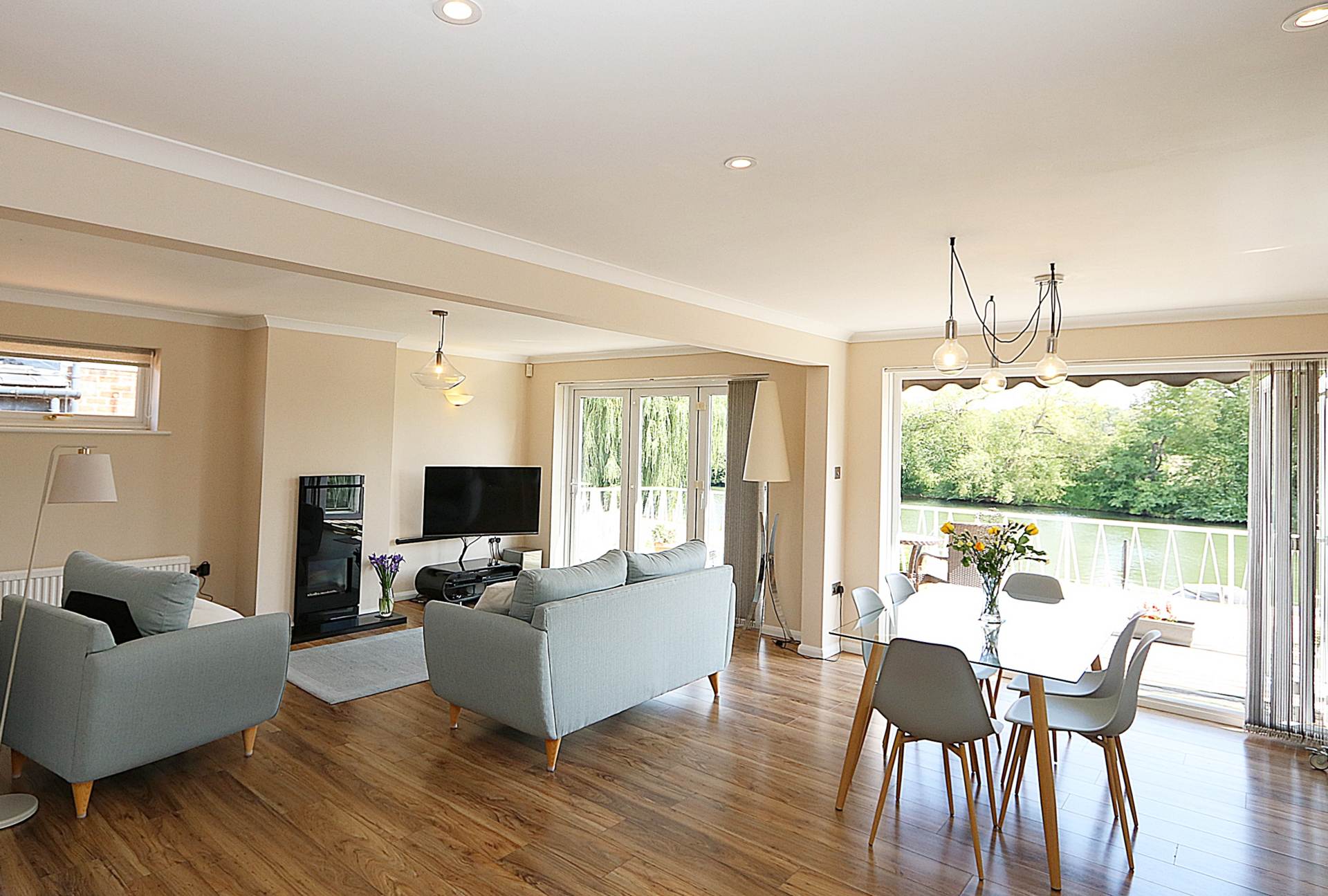 Additional Property Image 3 bedroom Detached for sale in Purley-On-Thames 5