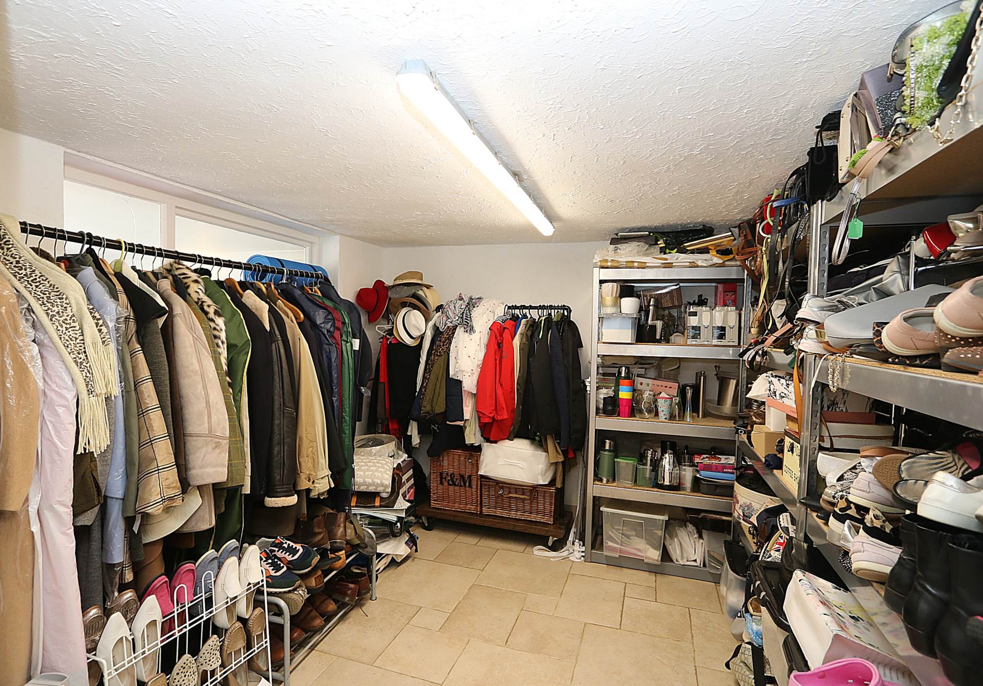 Additional Property Image 3 bedroom Detached for sale in Purley-On-Thames 9