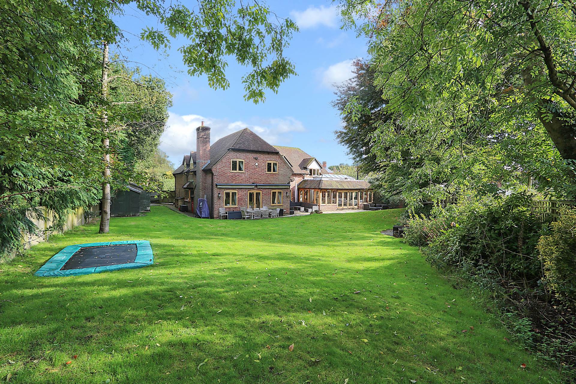 Additional Property Image 5 bedroom Detached to rent in Reading 2