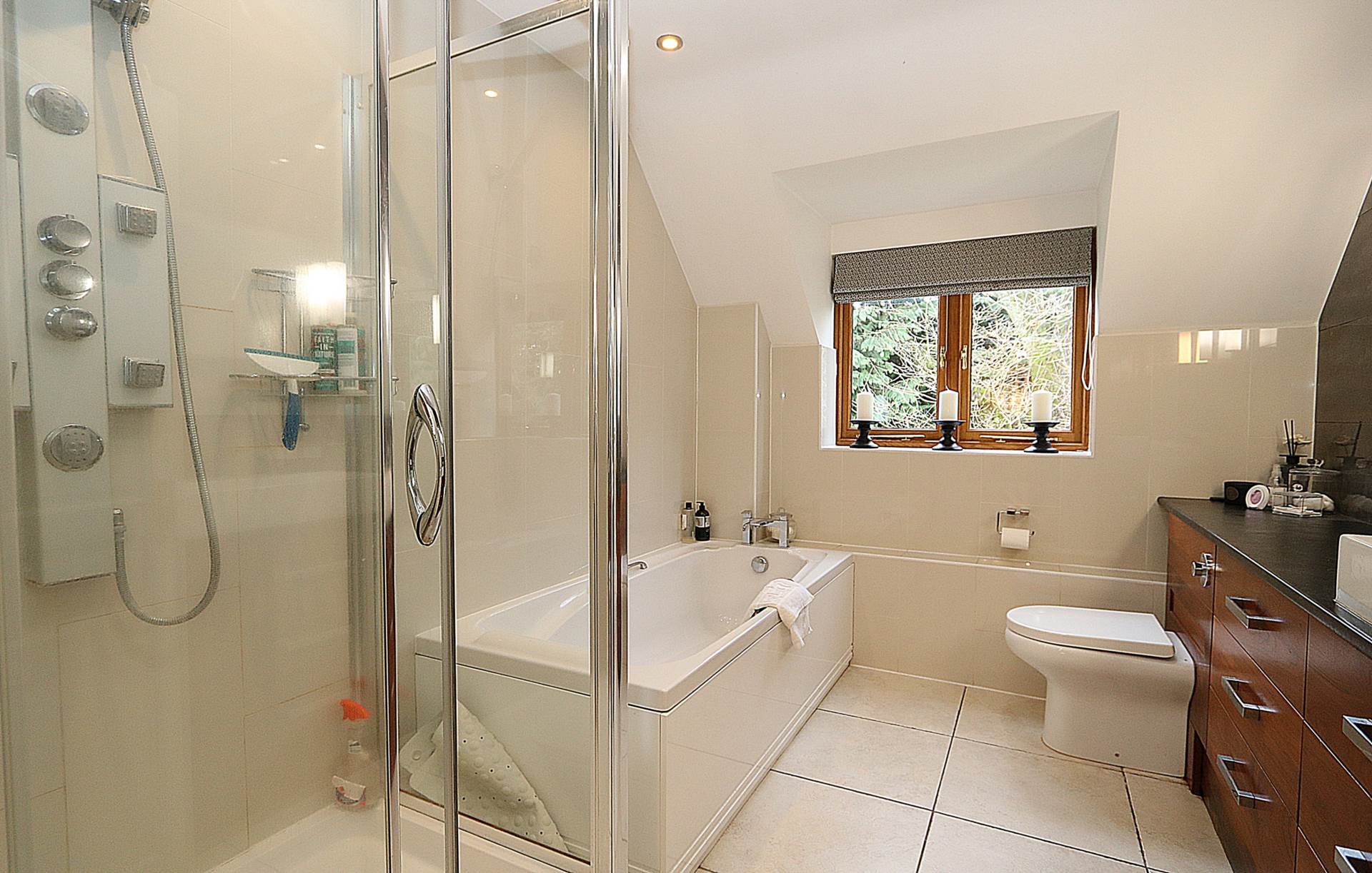 Additional Property Image 5 bedroom Detached to rent in Reading 23