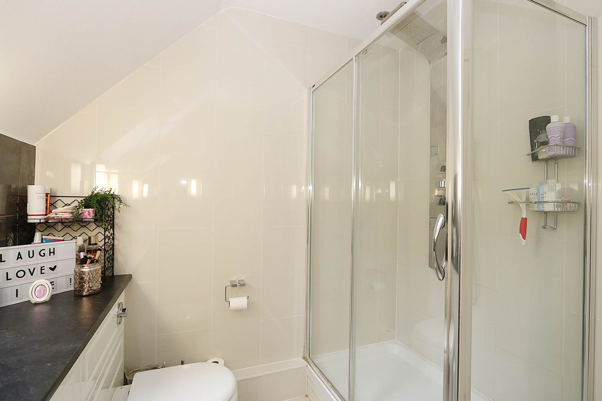 Additional Property Image 5 bedroom Detached to rent in Reading 24