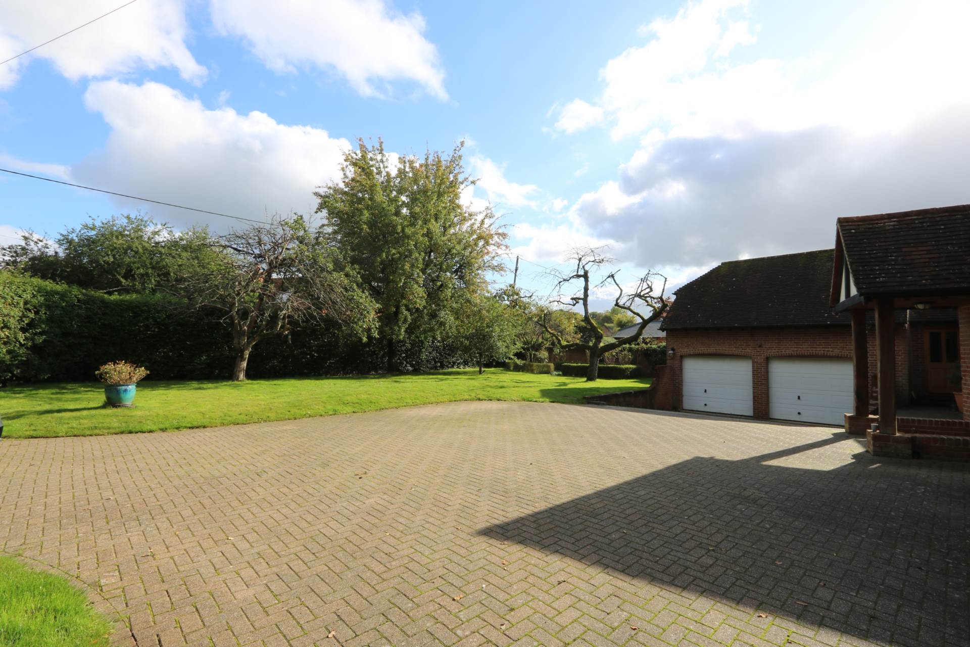 Additional Property Image 5 bedroom Detached to rent in Reading 26