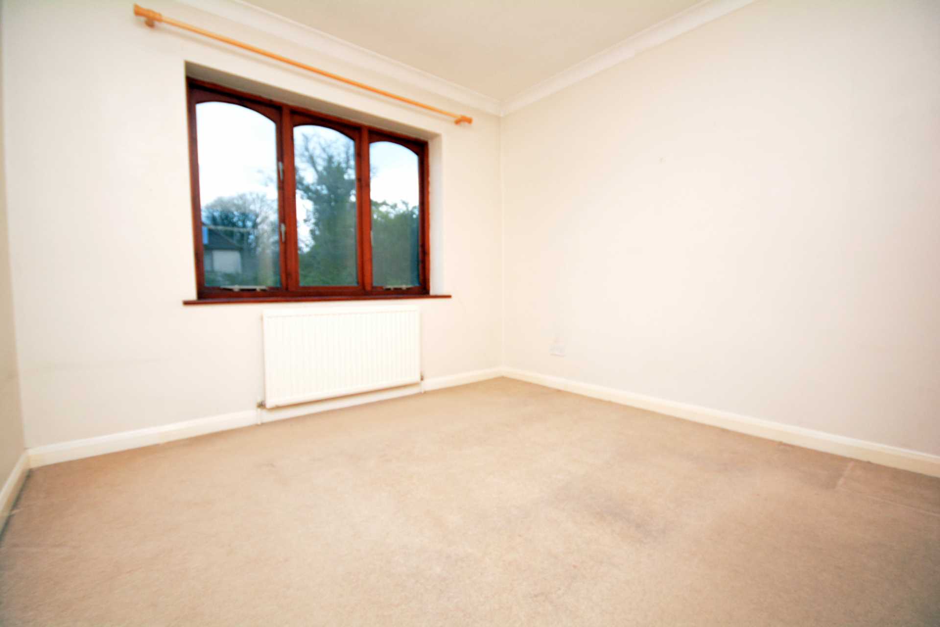 Additional Property Image 2 bedroom Semi Detached to rent in Amersham 4