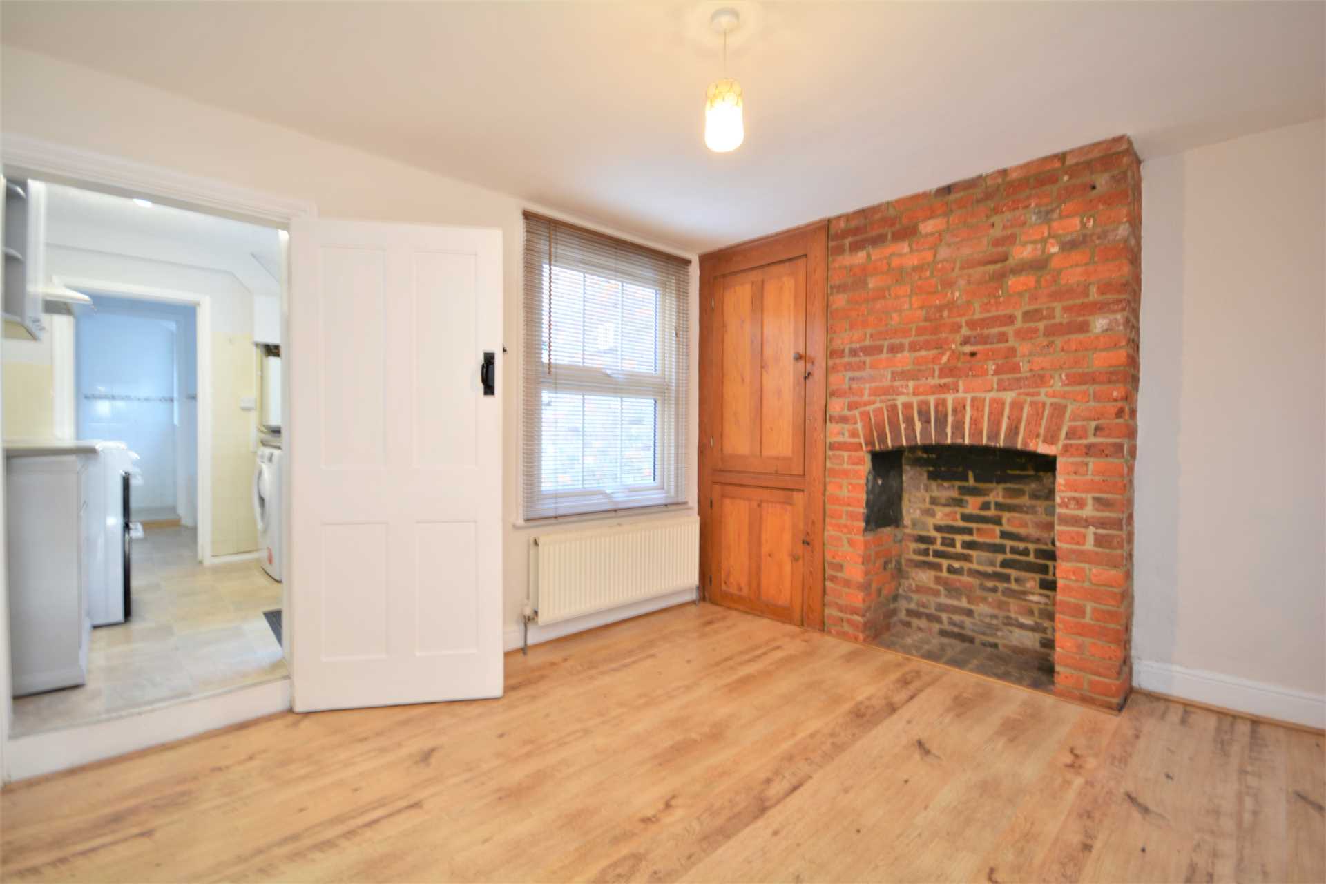 Additional Property Image 2 bedroom Terraced to rent in Chesham 4