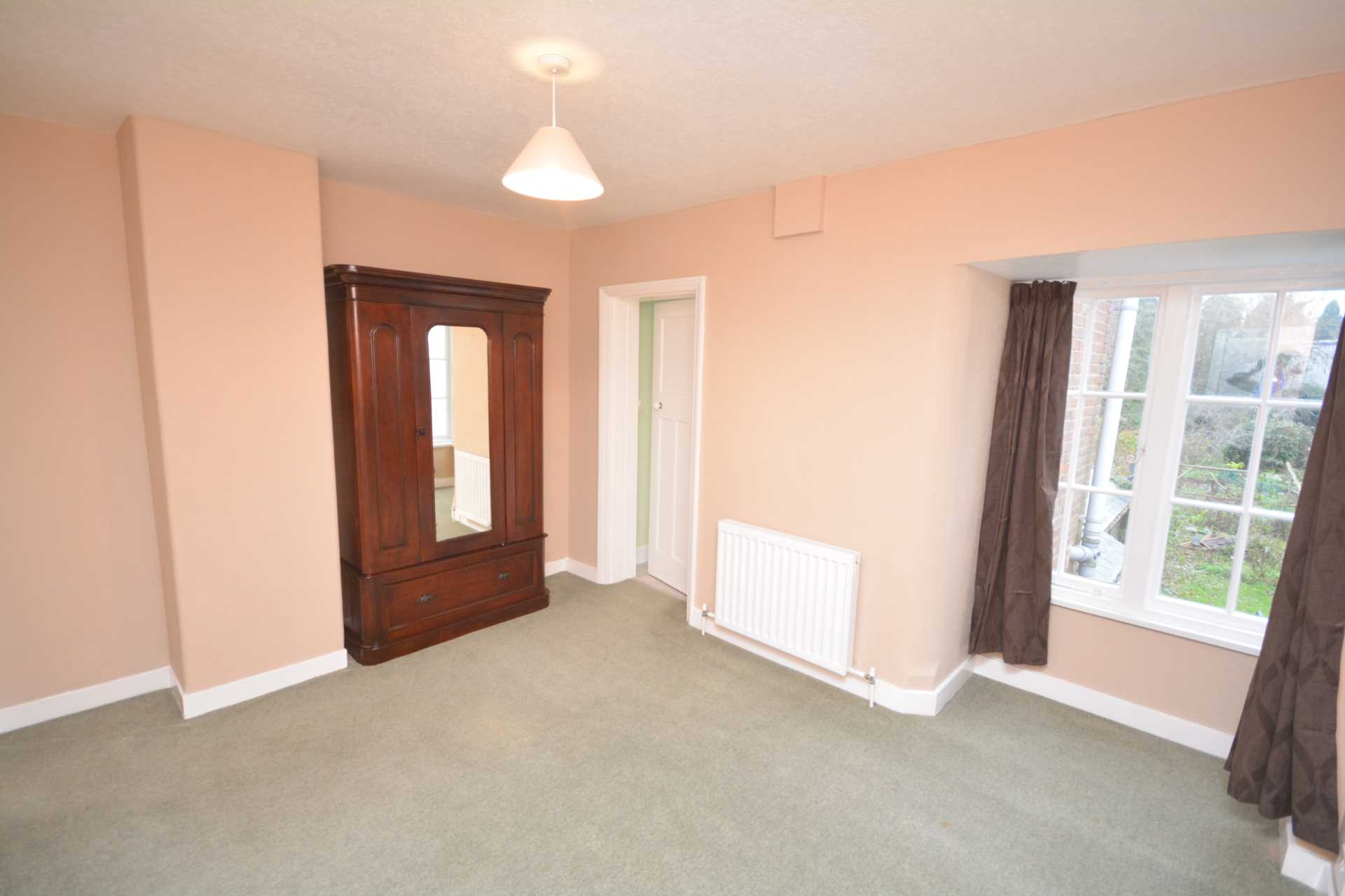 Additional Property Image 2 bedroom Cottage to rent in Chesham 12