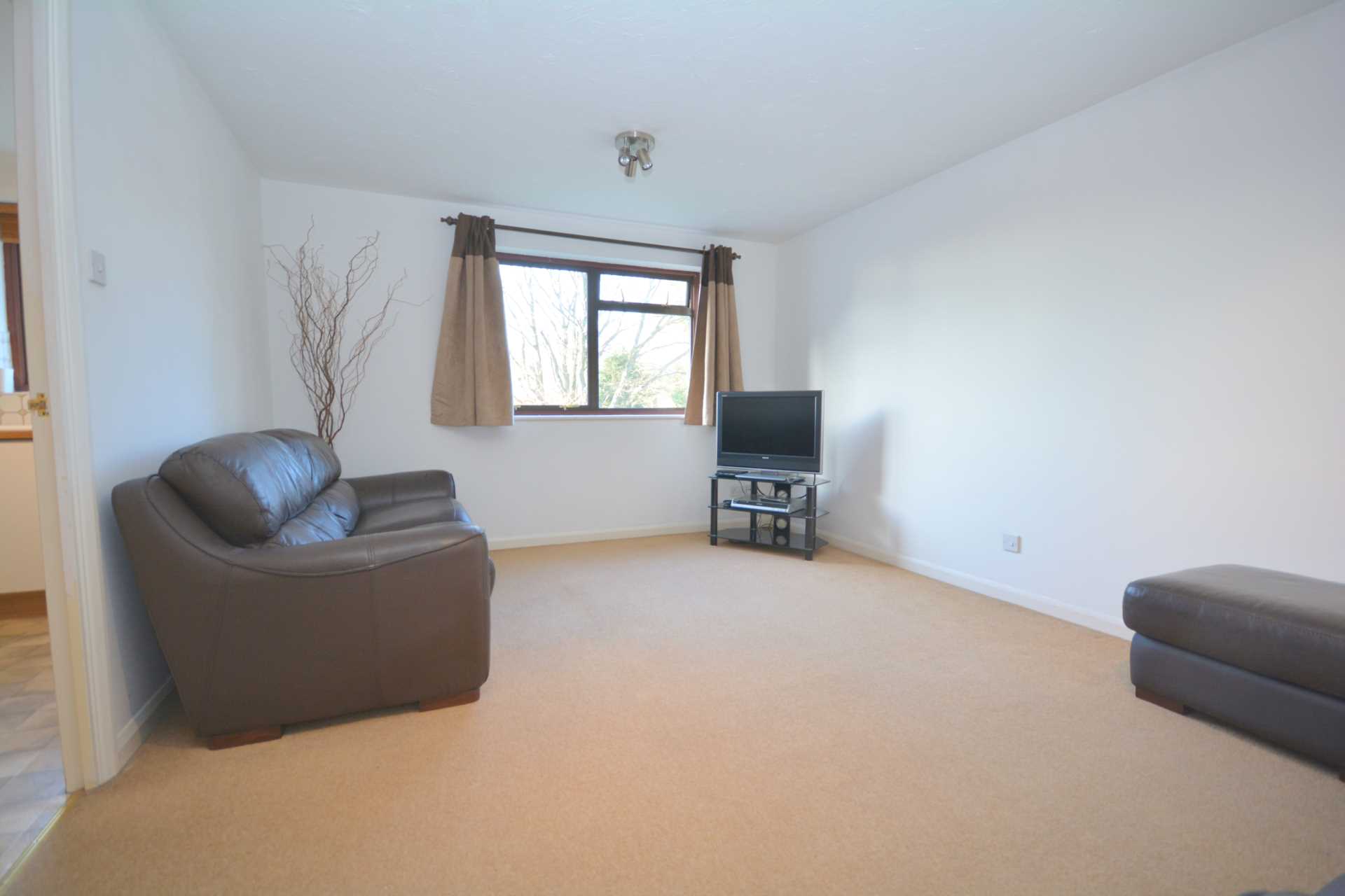 Additional Property Image 1 bedroom Apartment to rent in Amersham 3