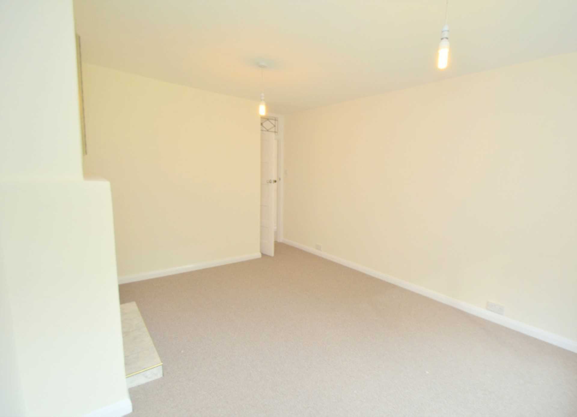 Additional Property Image 2 bedroom Maisonette to rent in Amersham 3
