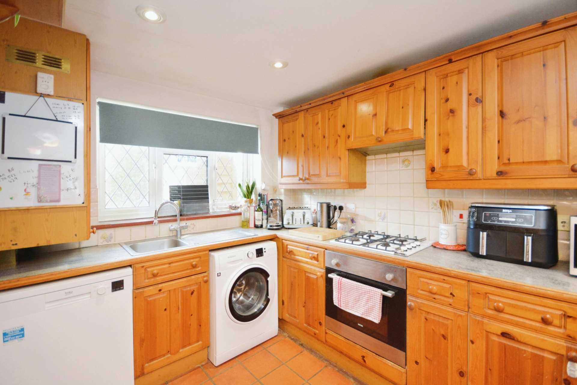 Additional Property Image 3 bedroom Terraced to rent in Amersham 5