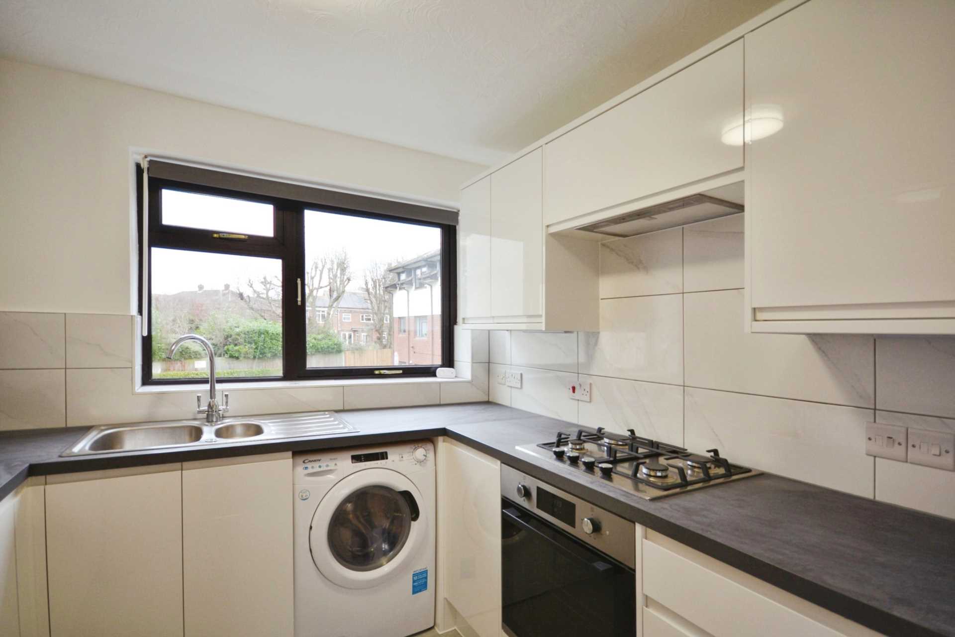 Additional Property Image 3 bedroom Flat to rent in Amersham 4